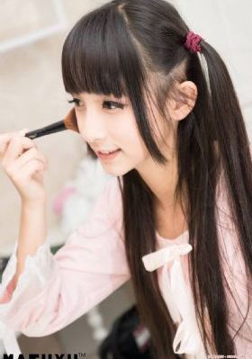 女生肌肌